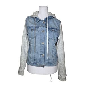 Wallflower Juniors' The Dreamer Fit Knit-Sleeve Hooded Jean Jacket Size Medium